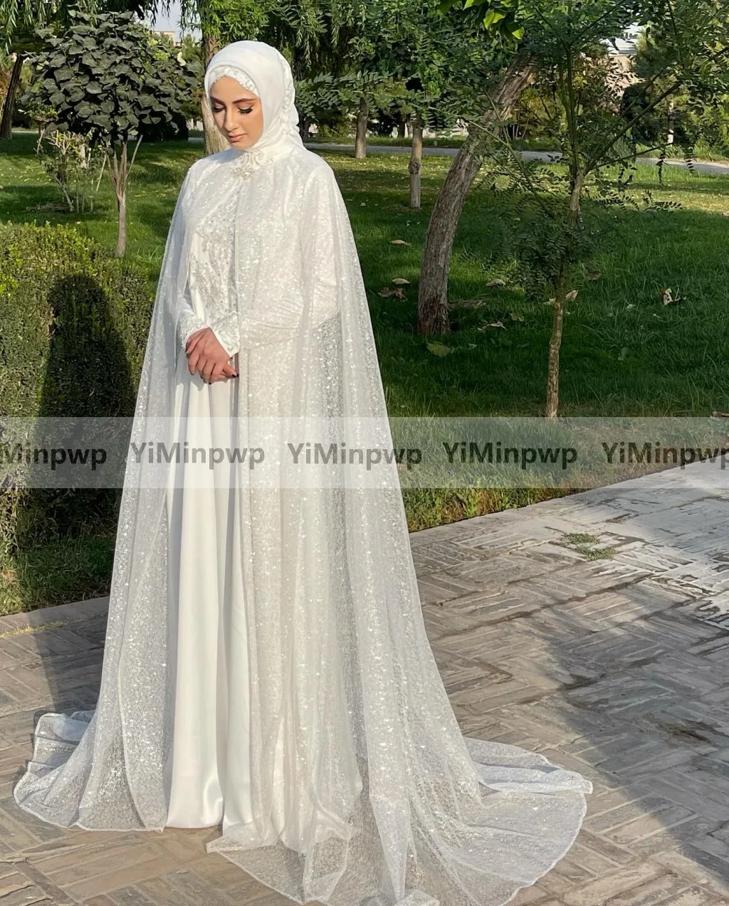 Elegant Muslim Wedding Dresses with Cape High Neck Long Sleeves Sequined Appliques Hijab Bride Bridal Gowns Customized