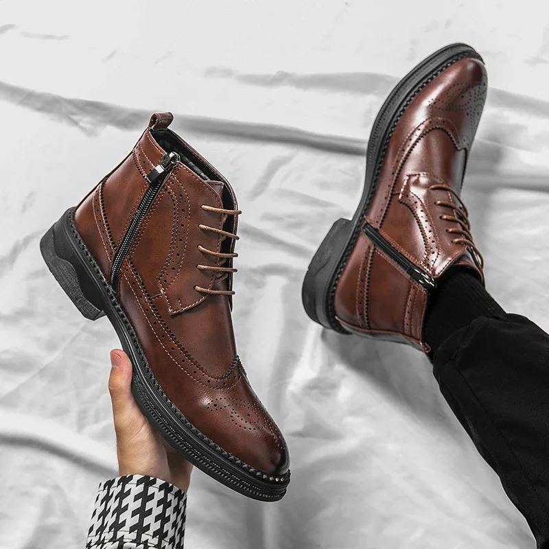 

Men Block Heel Lace-up And Side Zipper Design Brogue Combat Boots