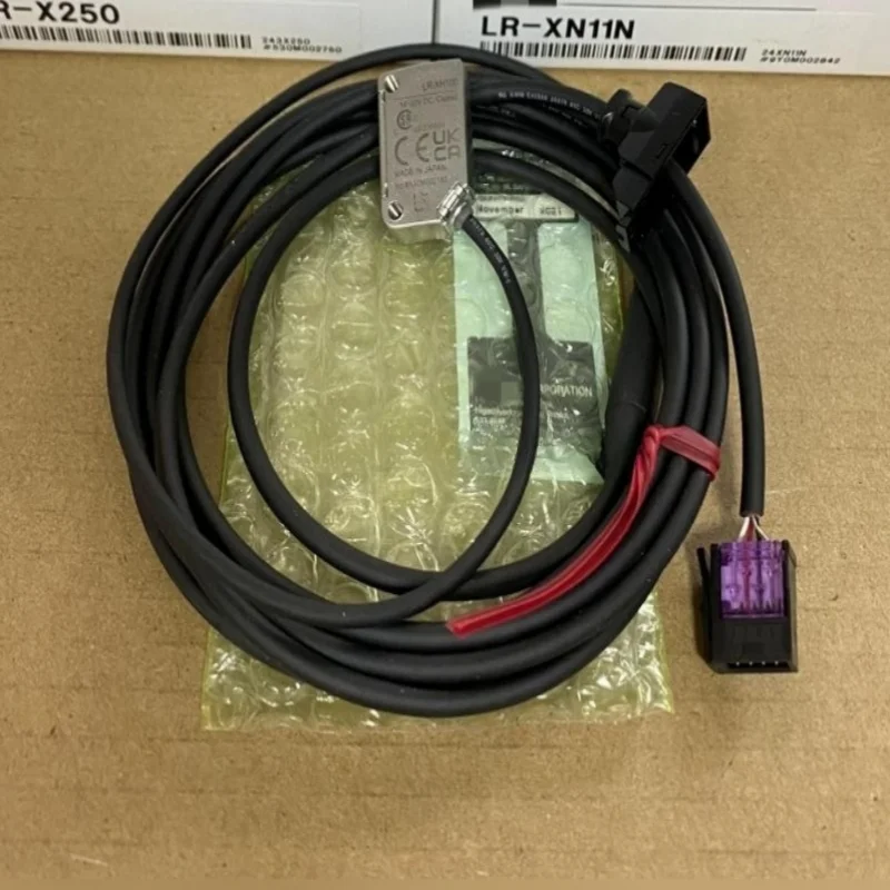 FS-N18P FS-V22 FS-V22R FS-N11N   in stock original brand new/fiber optic amplifier sensor