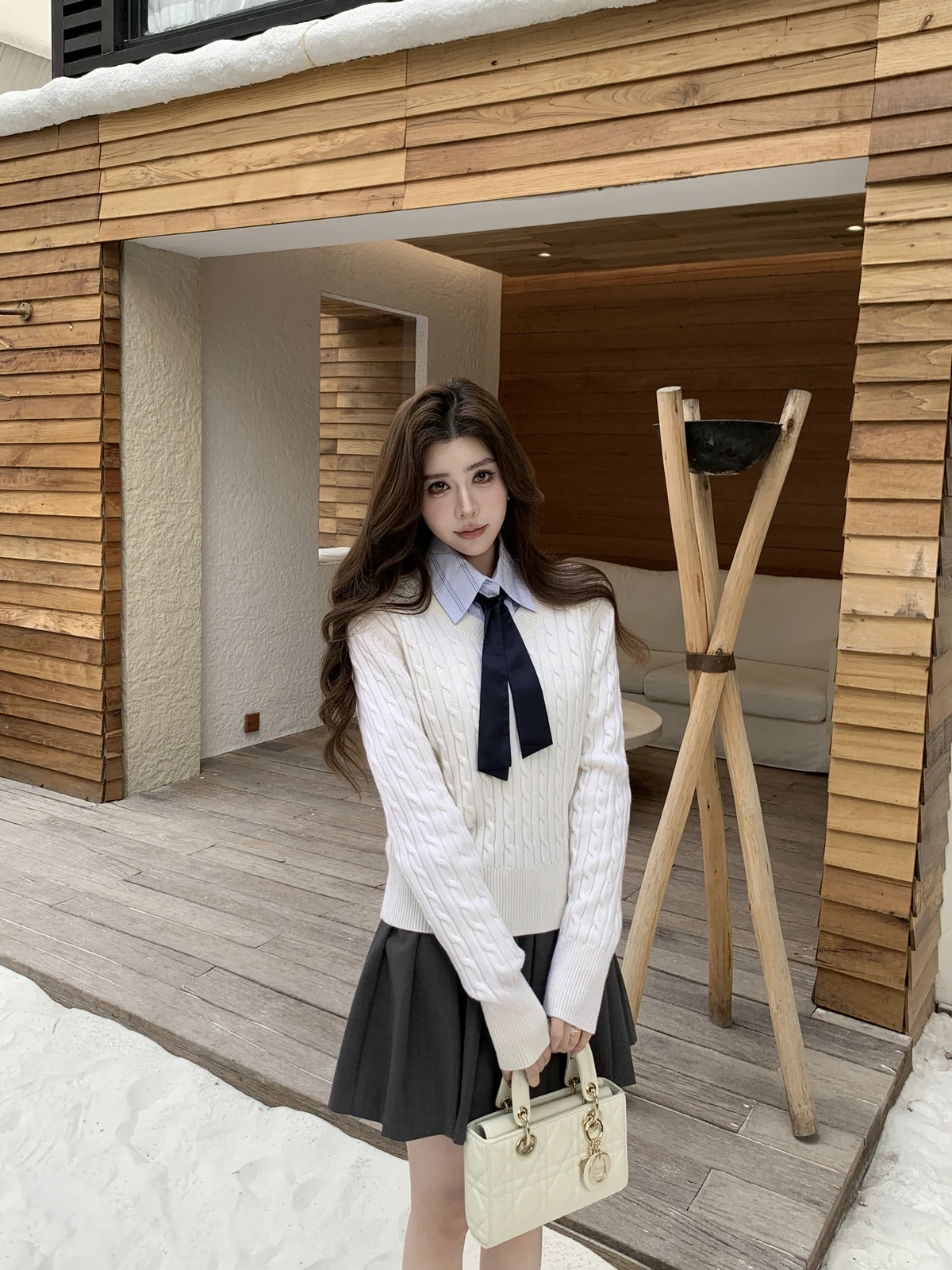 

ORG Yangzi 75 Micron Wool Knitted Sweater White V-ne Waist-cinching Twist Stripe Layerable Women's Faion Winter Top