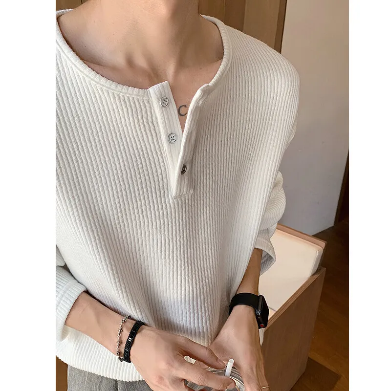 Spring Long Sleeved T-shirt Men Fashion Button White Casual T Shirt Men Korean Loose Pleated T Shirt