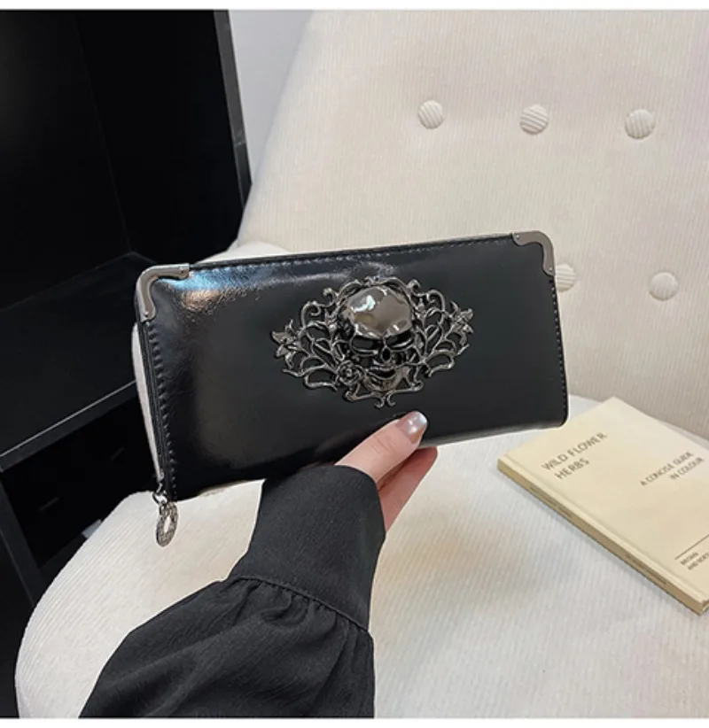 

Fashion Women's Wallet, High-Capacity Card Holder with Light Luxury Brand, Easy to Carry and Durable