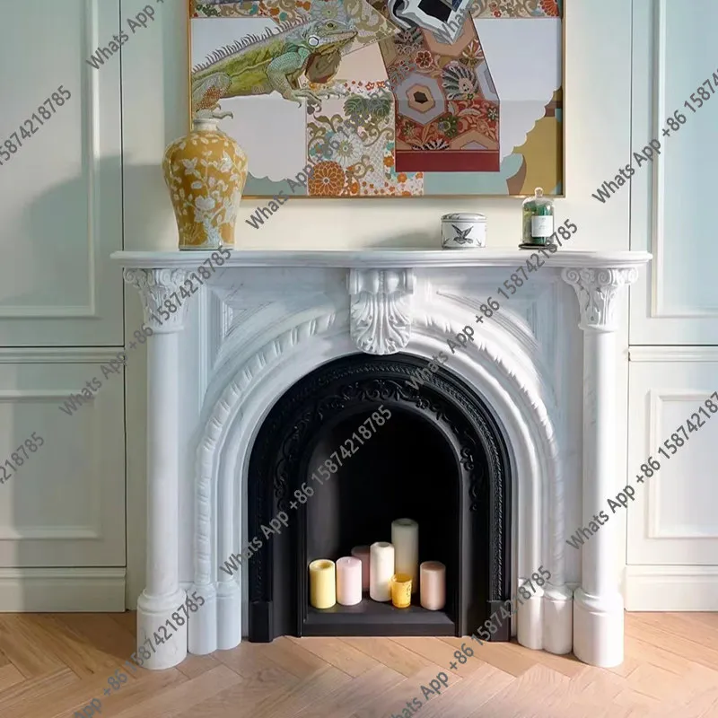 

Натуральный мраморный камин во французском арочном стиле, неоклассический декоративный камин с резьбой, ретро-камин с каменными орнаментами.