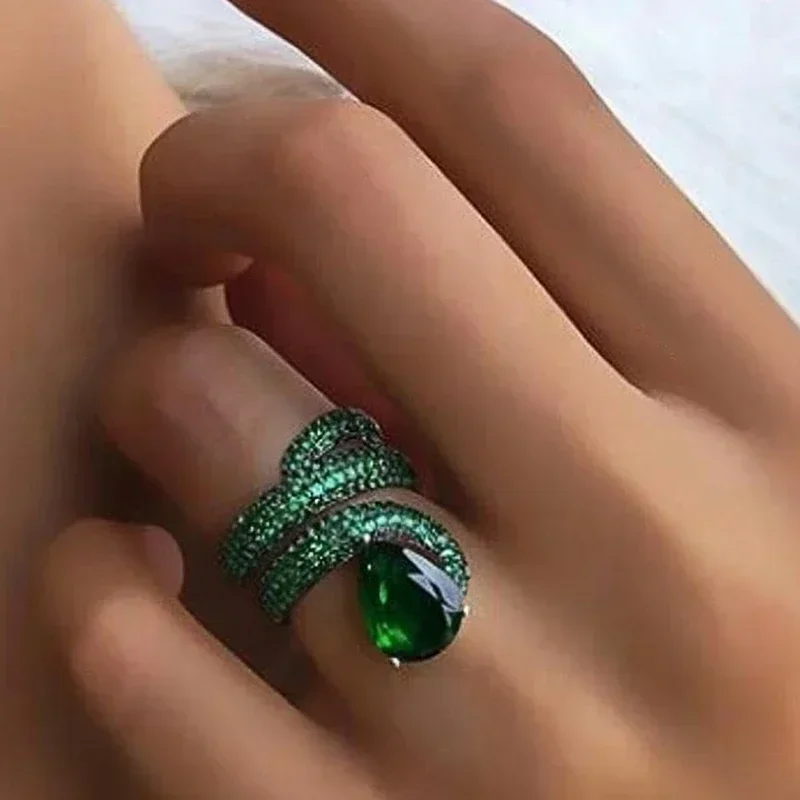 New Luxury Winding Women Wedding Ring with Water Drop Stone Micro Pave CZ Blue/Green Colors Marriage Party Lady Rings Jewelry