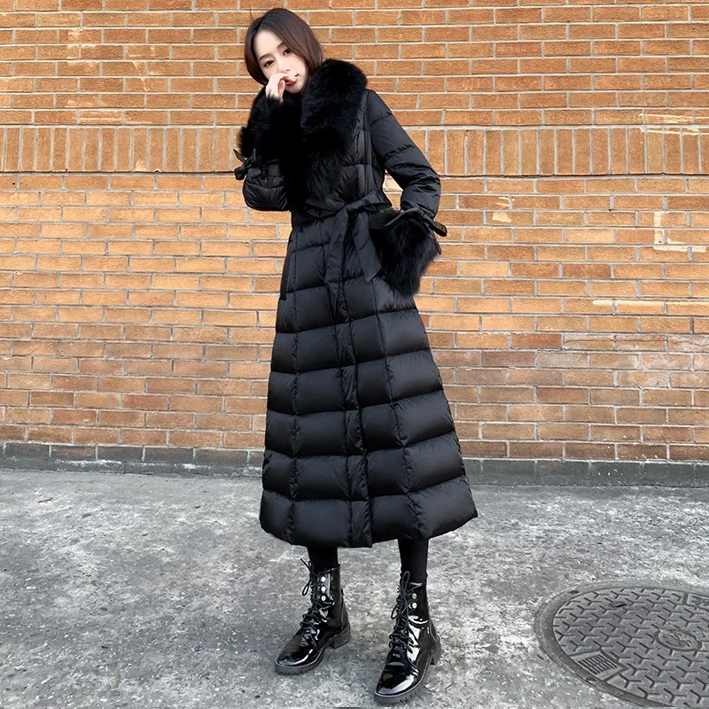 2023 Winter New Fashion Women Down Jacket with Black Large Fur Neck Slim Fit Long Coat 90% White Duck DownThickened Women Parkas