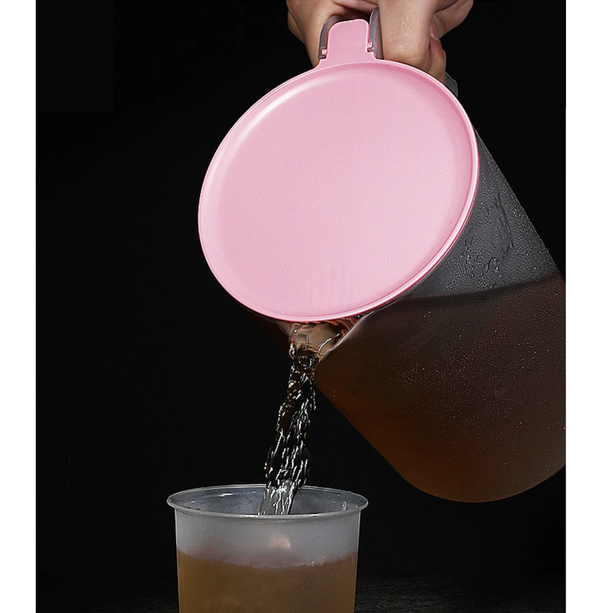 

1Pcs Water Pitcher Cold Jug Plastic Heat Resistant Handle Easy Open Lid Large Opening Beverage Pink 2500ml