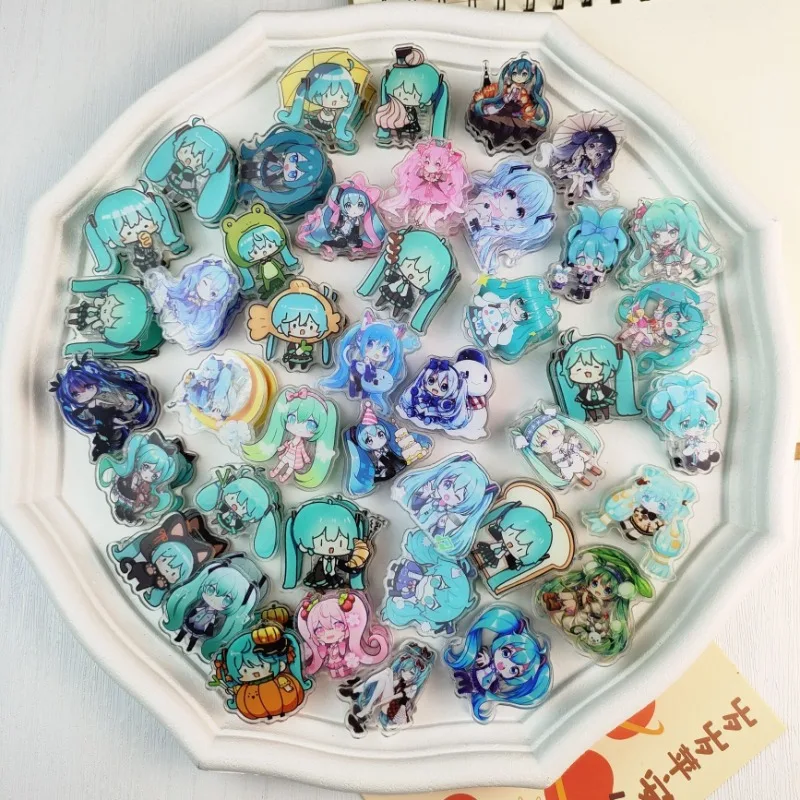 Hatsune Miku Clip Anime Cute Cartoon Test Paper Handbook Transparent Pin Kawaii Girly Heart Birthday Gift for Friends Size 4cm