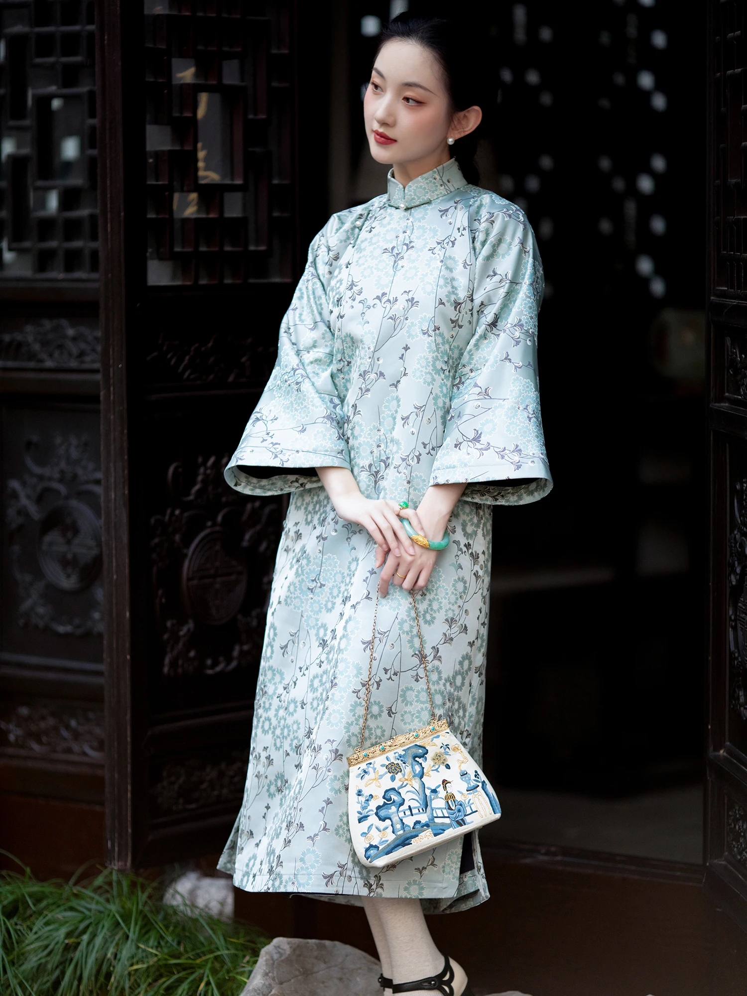 

Длинное платье-ципао ручной работы с цветочной вышивкой, с пуговицами на талии, в стиле ретро, для осени и зимы