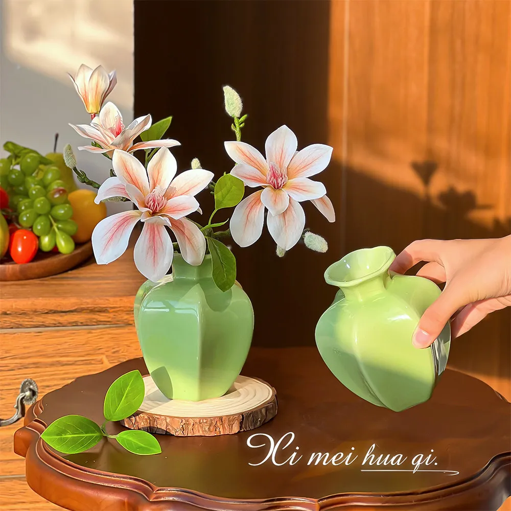 Green Mini Vase 2026 New Chinese Style Household Fresh Creative Flower Vase Solid Color Ceramic Good-looking Desktop Ornament