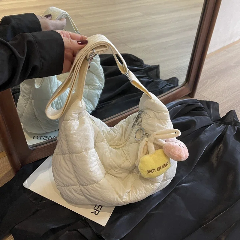 

Quilted Padded Crossbody Bag for Women Pleated Bubbles Cloud Shoulder Bags Adjustable Strap Ruched Handbags Purse Chic Hobo Bag