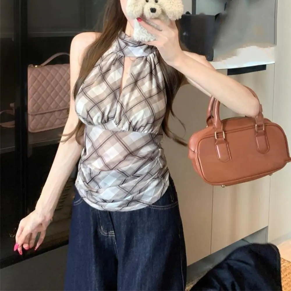 Krótki top na ramiączkach w kratę, bez rękawów, wiązany, plisowany, dopasowany, z odkrytymi plecami, w stylu spicy girl, na wiosnę i lato.