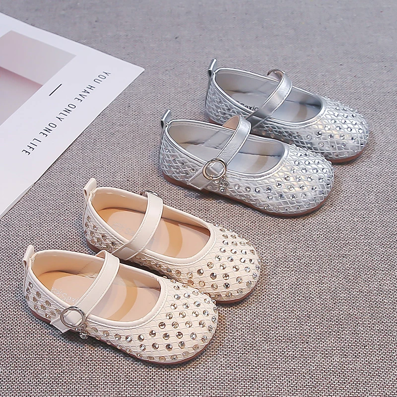 Kids Dance Shoes Shiny Crystal Girls Flat Shoes Hook&loop Round Toes 2026 Brand New Children Leather Shoes Soft Bottom