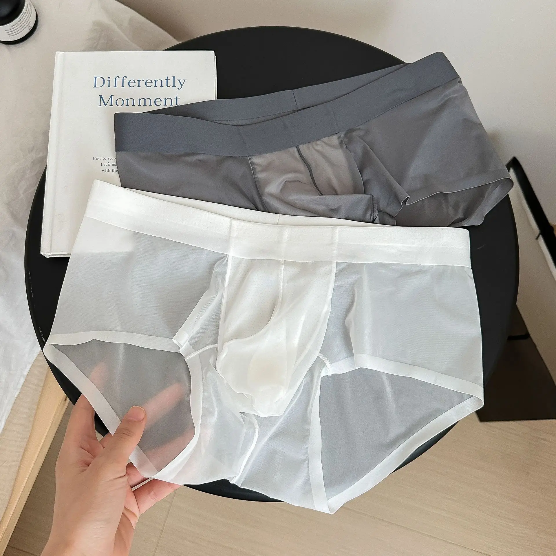 

Ice Silk Men's Briefs Ultra-thin Quick Dry Panties Sexy U Bulge Pouch Transparent Underwear Seamless Breathable Underpants Cueca