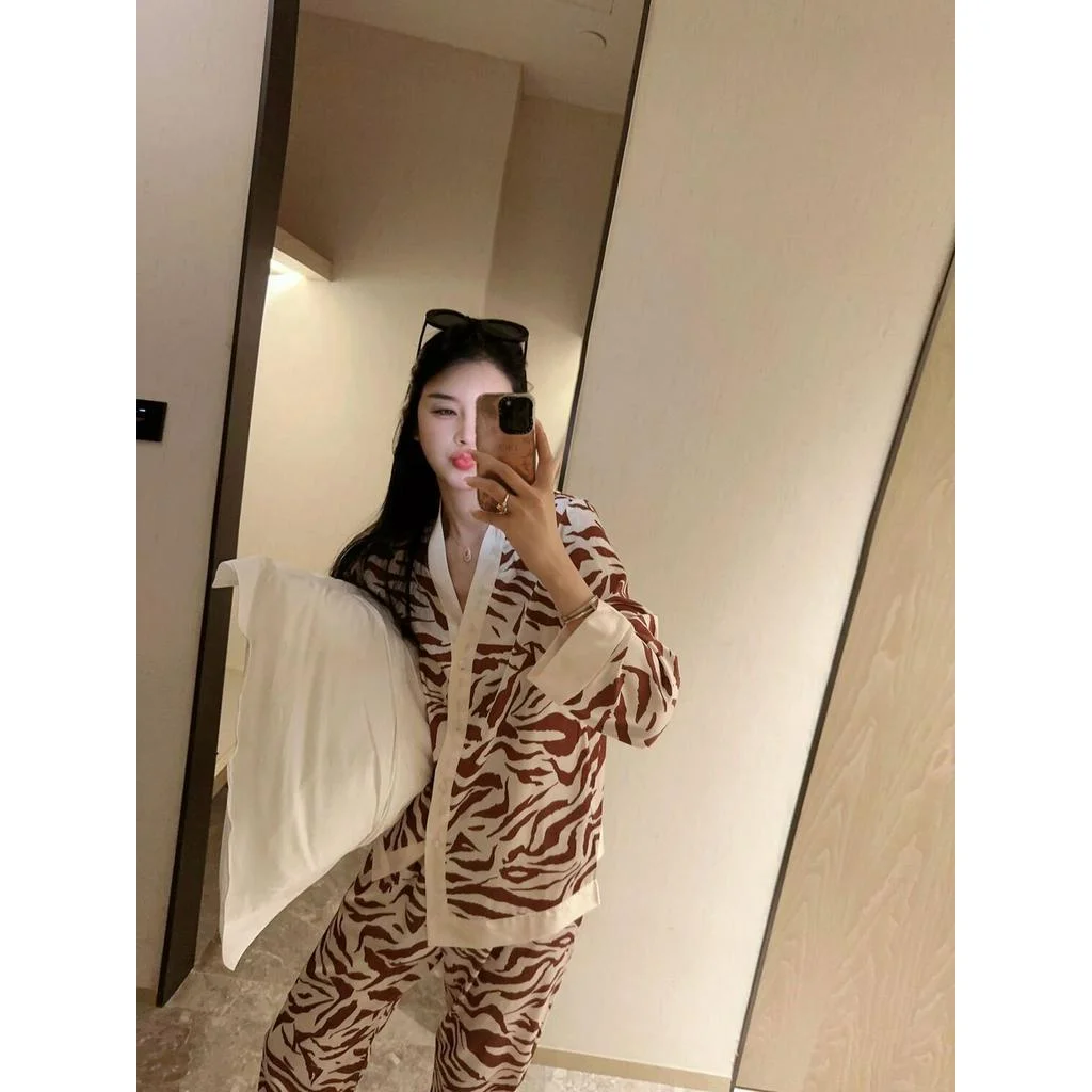 Lisacmvpnel Zebra Print Long Sleeved Pajamas For Women Ice Silk Loose Design Sleepwear