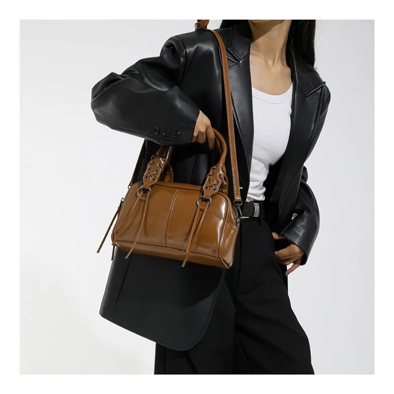 

Ladies Messenger Bag Crafted From Brook-Printed Leather Boasting Casual High-End Lasting Spacious Soft Refined Look​