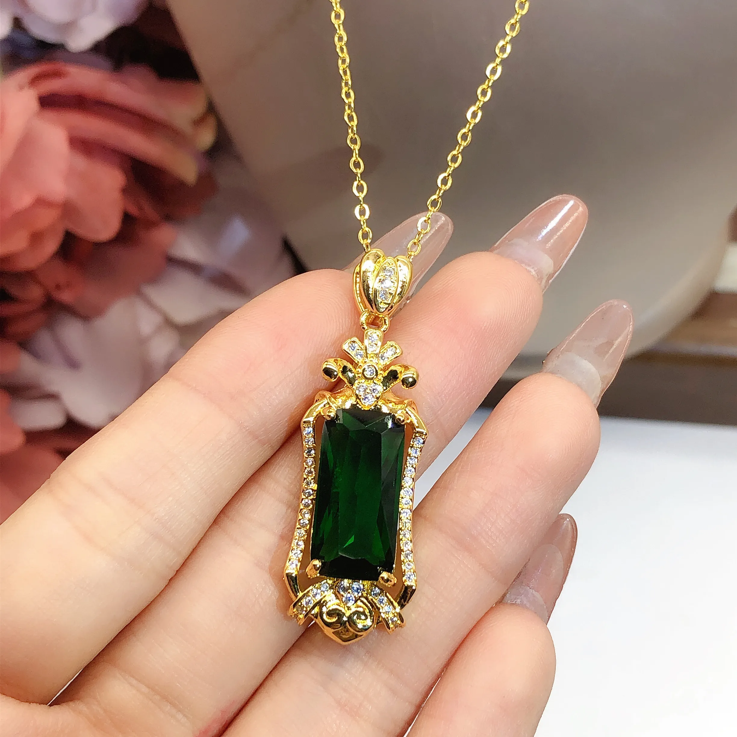 

Модное винтажное ожерелье с кулоном-бутылочкой из турмалина для женщин, из сплава, в стиле ретро, ювелирное украшение