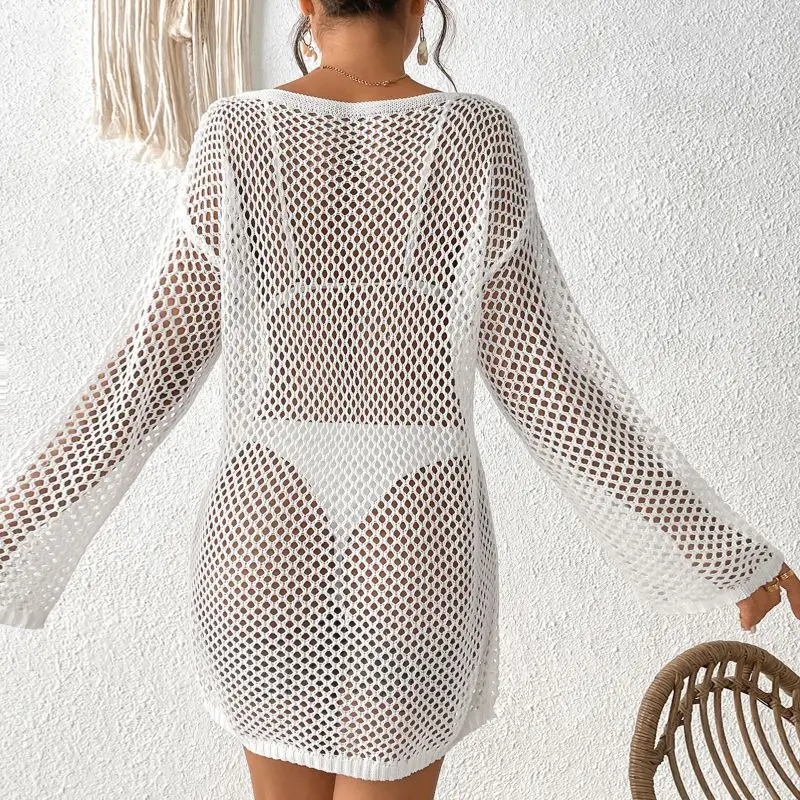 تفاصيل مخرمة لتغطية الشاطئ برقبة على شكل حرف V من Cikini، وأكمام طويلة بفتحة جانبية