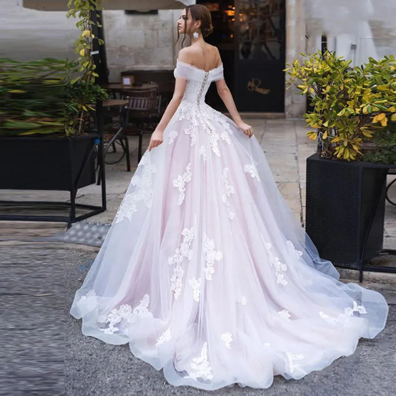 Yunshang personalizado luxo rendas até vestidos de casamento rosa vestido de baile sexy barco pescoço tule renda vestido de noiva com pregas sem costas