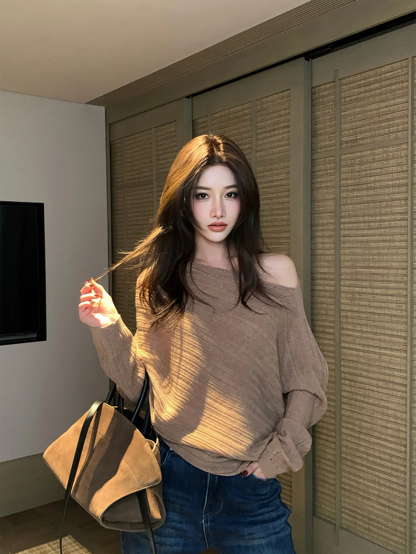 

Женский вязаный свитер с асимметричным подолом, несимметричным рукавом и полосатым узором из шерсти, повседневный, свободного кроя, длинный...