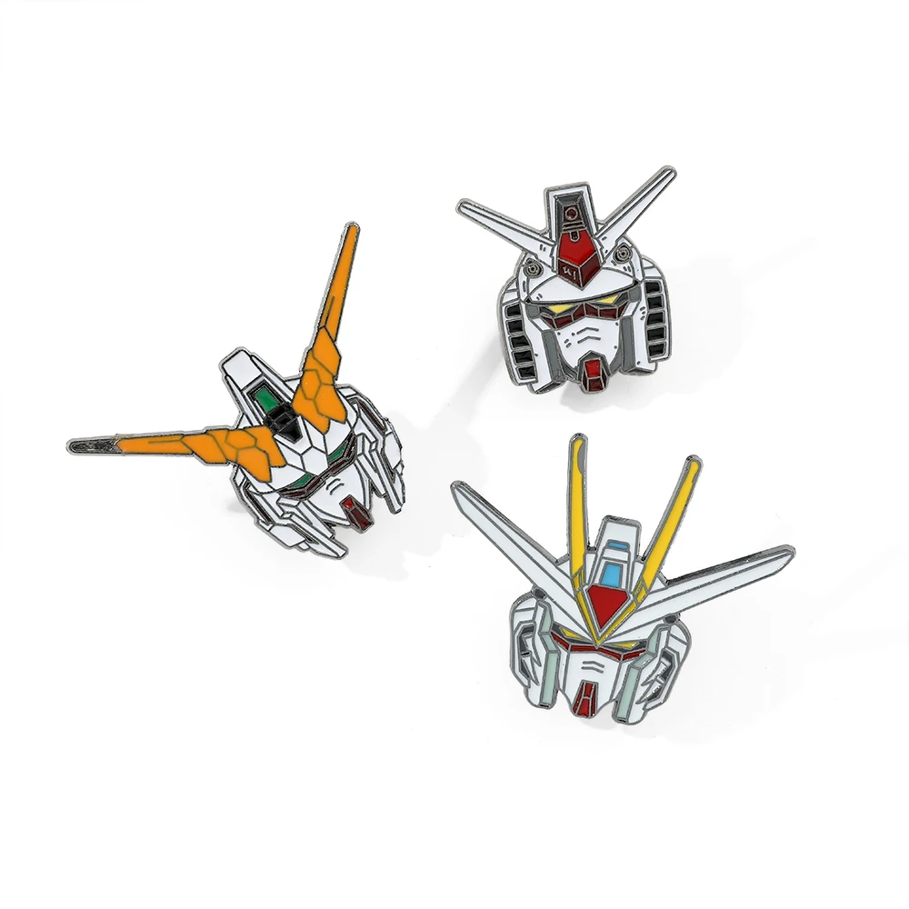 Japanese Anime Mobile Suit Gundam Brooch RX-78 Gundam Robot Creative Metal Badge Jewelry