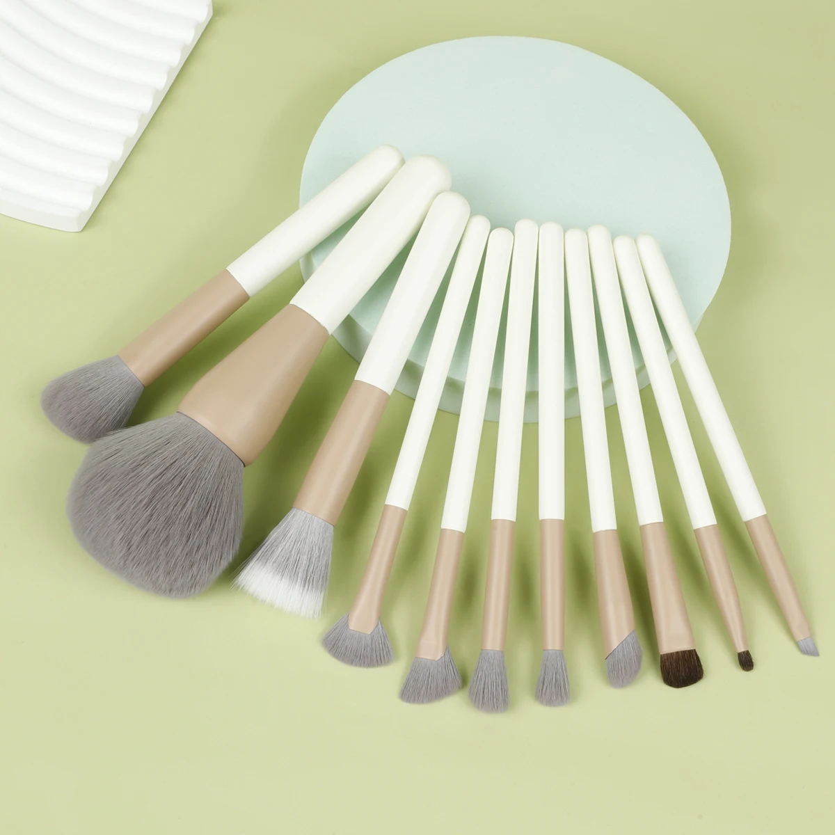 

11pcs Makeup Brushes Set Cosmetic Powder Foundation Blush Contour Concealer Eyebrow Eye Shadow Blending Brush Make Up Tool