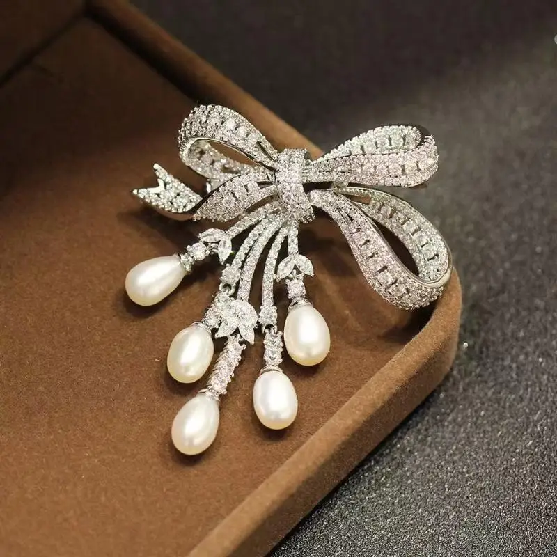Luxus Zirkon Perle Bowknot Quaste Mode Brosche Pins Für Frauen Kreative Handgemachte Anzug Corsage Pins Kleidung Zubehör Geschenke