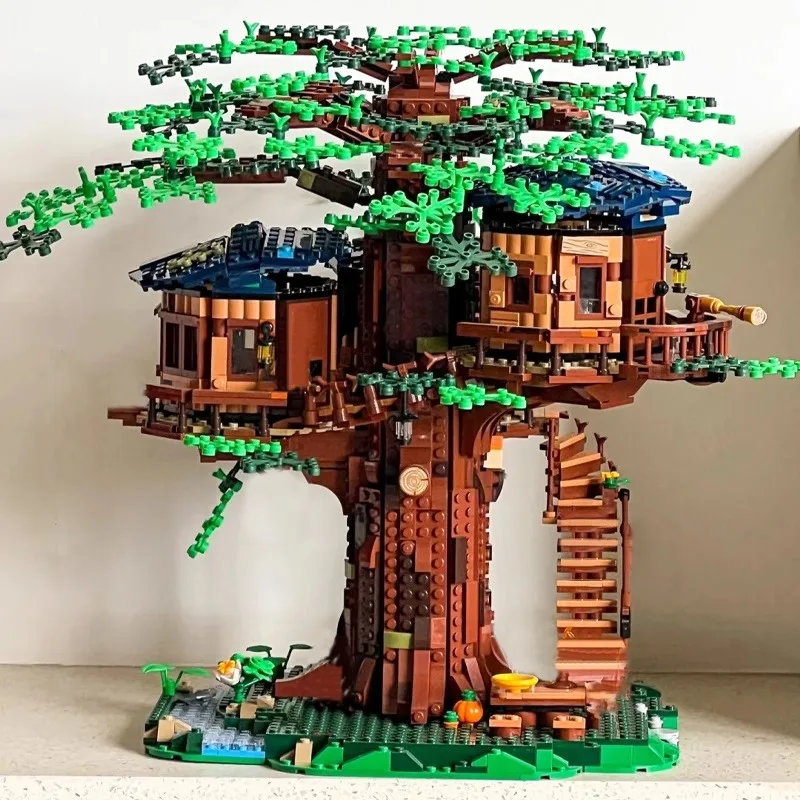 مكعبات البناء الحضرية لـ Four Seasons Tree House متوافقة مع مكعبات بناء عائلة Tree House 21318 للبناء ج