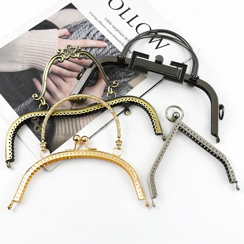 1Pc Metal Embossed Bag Handle Women's Handbag Frame Purse Kiss Clasp Lock Wallet Closure Bracket DIY Handmade Bags Accessories
