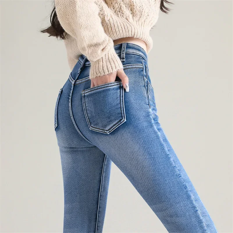 Women Thermal Jeans Winter Snow Warm Plush Stretch Jeans Lady Skinny Thicken Fleece Students Pants Female Retro Blue Trousers