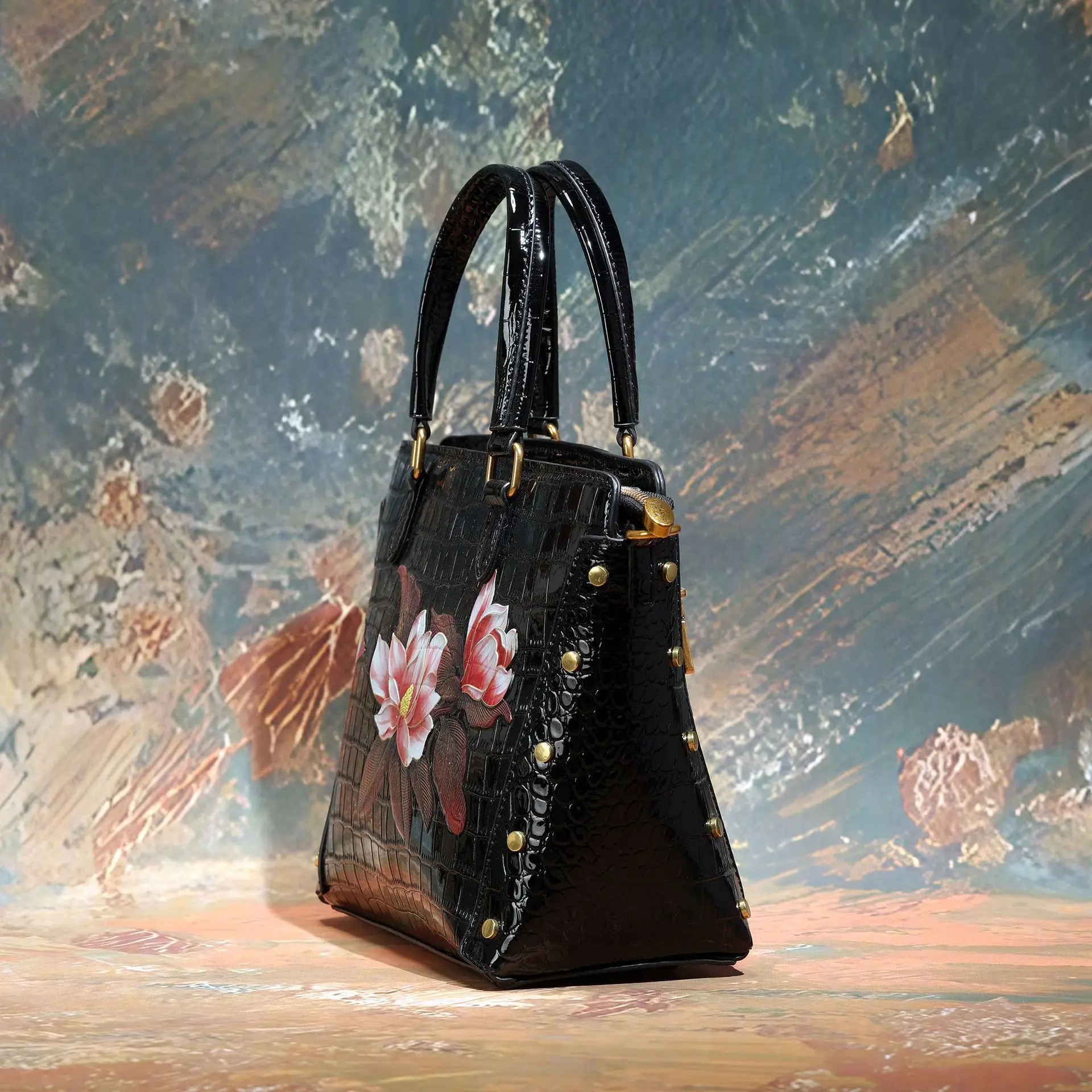 

Luxury Fashion Crocodile Pattern Leather Women Handbags Artistic Embossed Tote Bag 2025 New Riveted shoulder Crossbody Bags