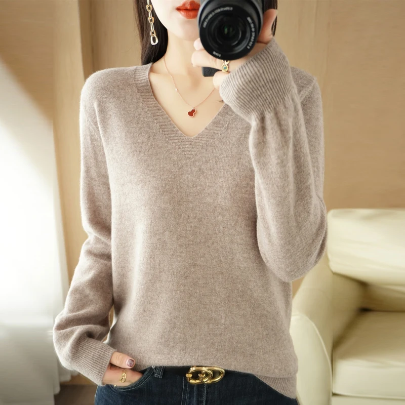 V-neck Knitted Sweater Women\'s New Western Style Loose Large Size Top Pullover 2022 Long-Sleeved Spring Summer Bottoming Shirt