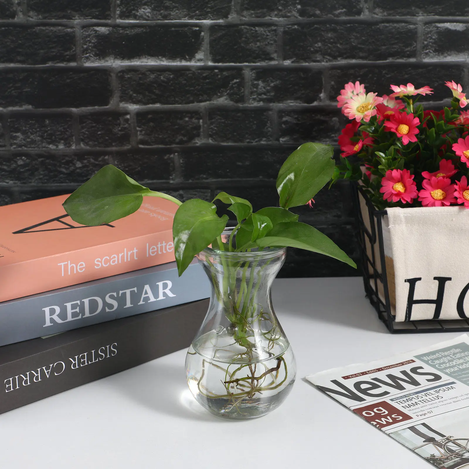 

4pcs Hyacinth Vase Small Glass Vases European Style Centerpiece Small Vase Set Clear Hyacinth Growing Bud Vase table Flower Vase