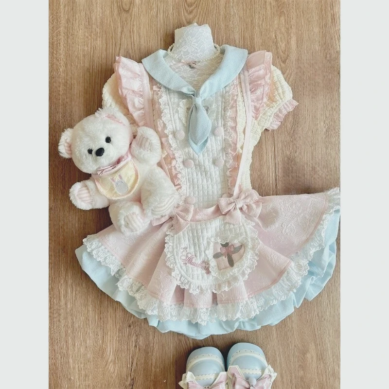 

The New Girl Feels Sweet and Cute, Contrasting Colors, Dopamine Age-reducing Short-sleeved Skirt, Fluffy Strap Skirt, Two-piece