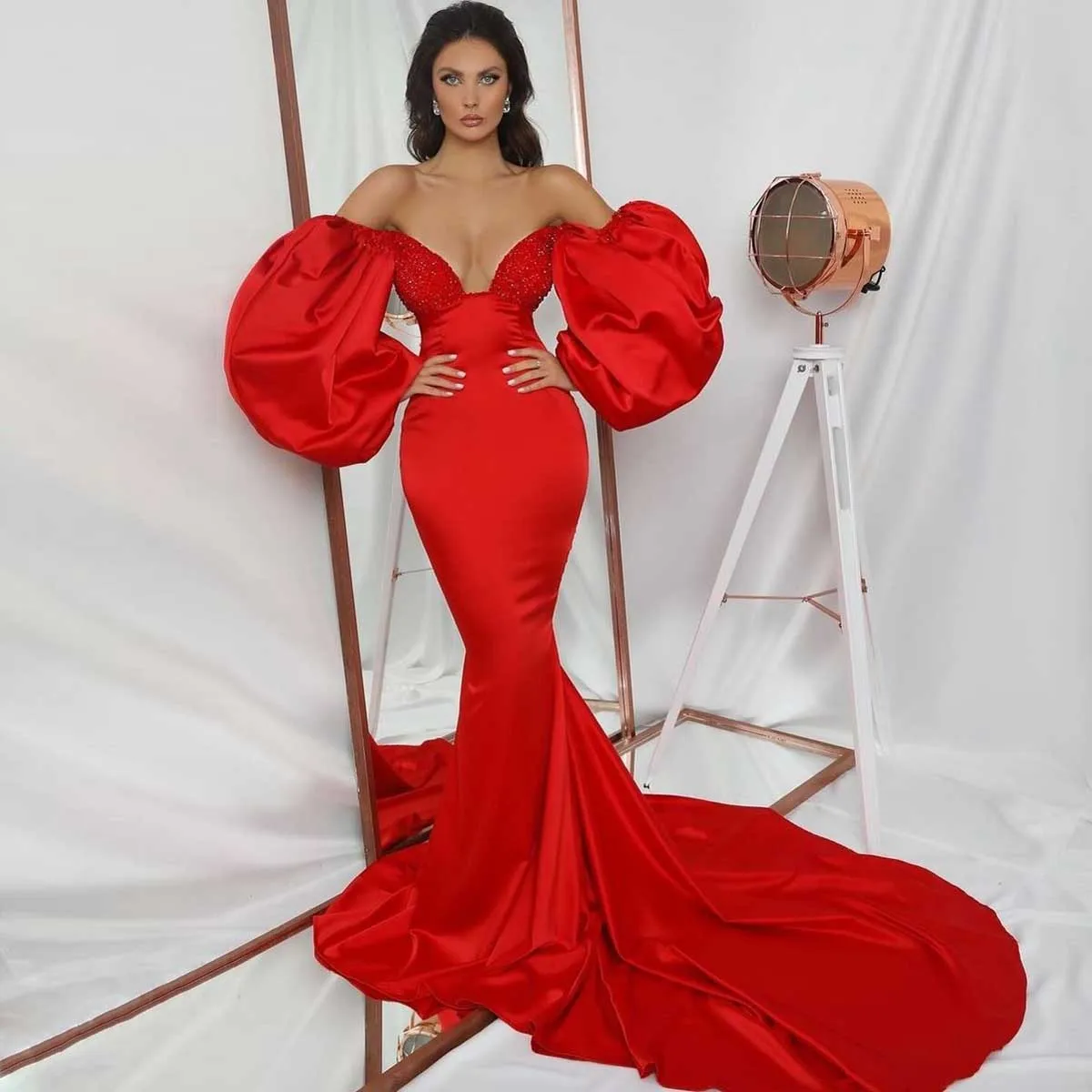 Amazing Red Mermaid Prom Dresses with Bubble Sleeves Deep V Neck Lace-Up Back Formal Evening Dress 2024 vestidos de fiesta