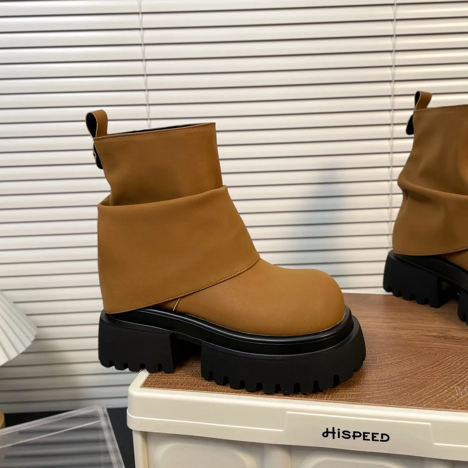 Bottes à plateforme mi-mollet pour femmes, bottes à talons carrés, chaussures à fermeture éclair latérale, Parker avec ceinture, moderne, 2024