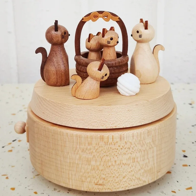

Maple Quality Christmas Rotating Music Box