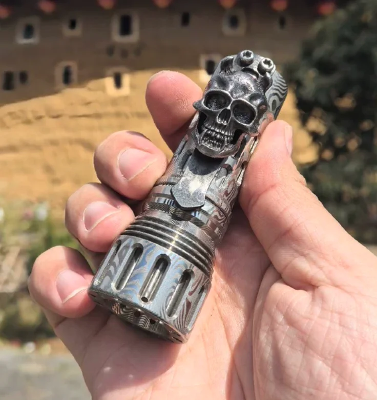 Used EDC HTP WORKS short product flow damascus Outdoor Tools Strong Light Torch Lamp Decompression Toy