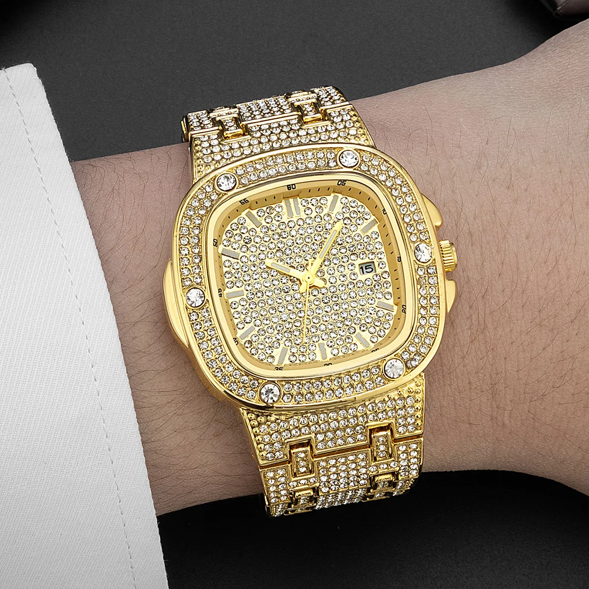 Męski zegarek na rękę 2025 Nowa Moda Lodowy Luksusowy Stal Nierdzewna Złoty Kwarcowy Zegar Męski Hip Hop Diamentowy Bling Prezent Dropshipping