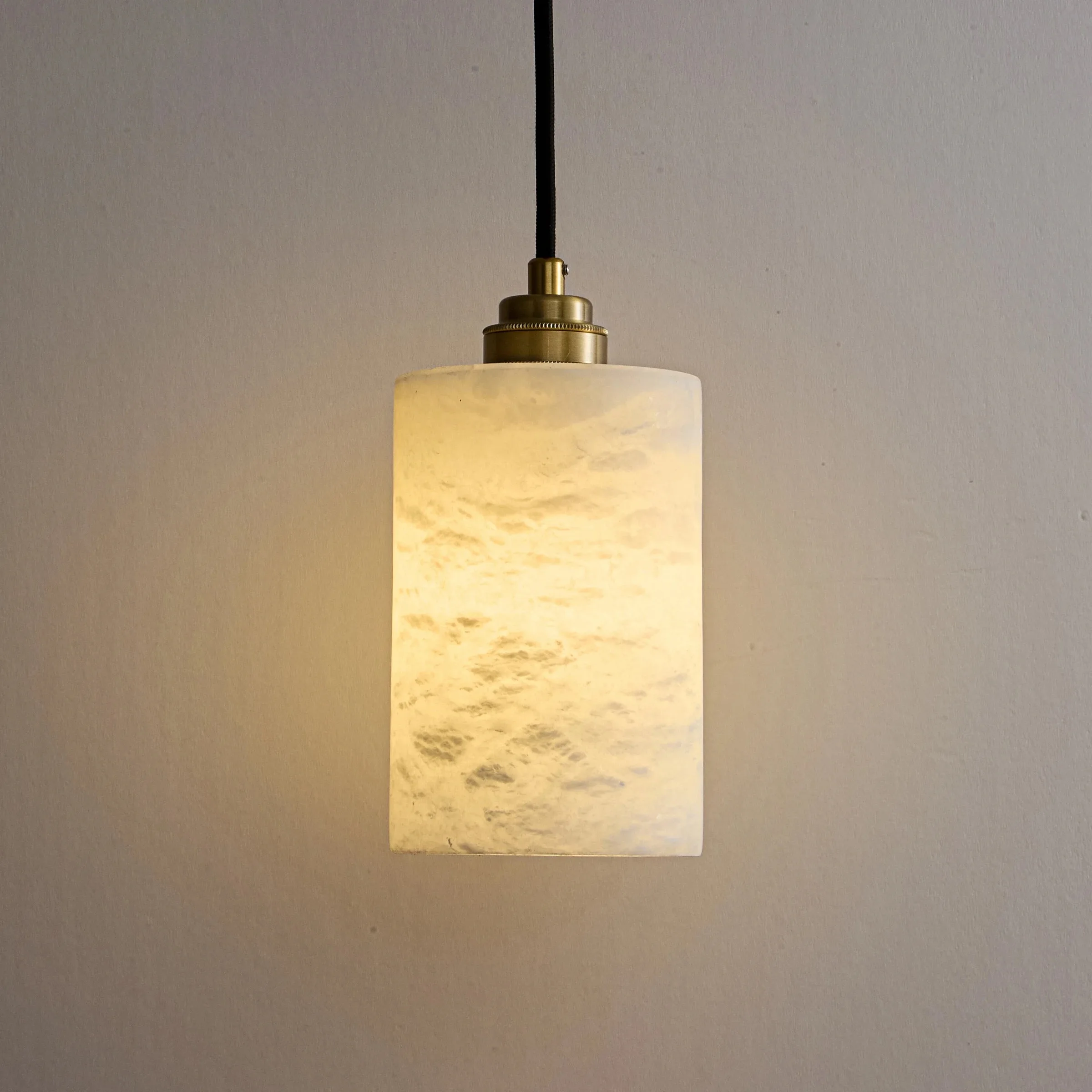 Natural Alabaster Pendant Light H-5.9 in Modern Kitchen Island Pendant Lamp for Bedroom Dining Room White Marble Hanging Lamp