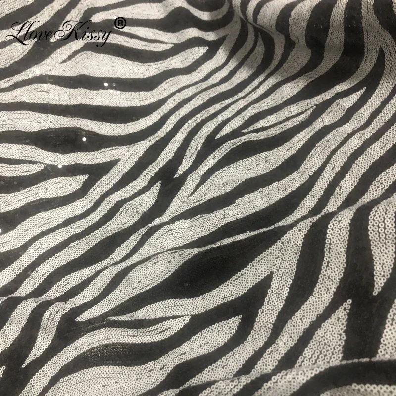 3mm malha bordado padrão zebra tecido de lantejoulas 5 jardas/lote diy tecido glitter costura à mão vestidos de festa de casamento largura: 125cm