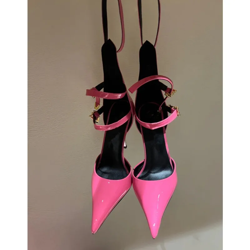 Summer High-end New Metal Stiletto Sandals Fashion Pointy Catwalk Fashion Single Shoes Sexy Nightclub Party Wedding High Heels