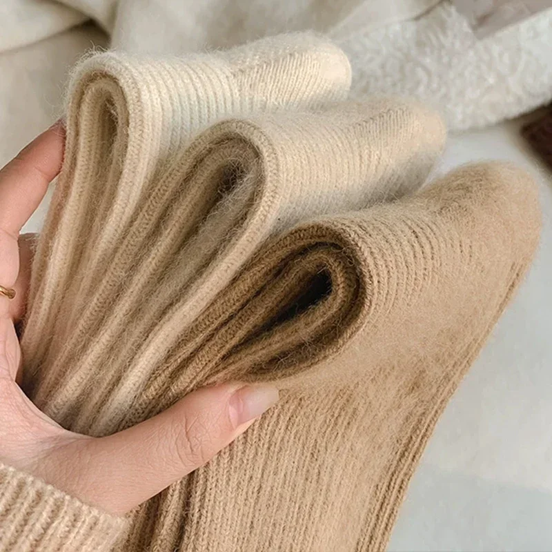 Warm Autumn Cashmere Thick Wool White Socks Women Winter Thicken Warm Harajuku Socks Cute Thermal Japanese Fashion Solid Color