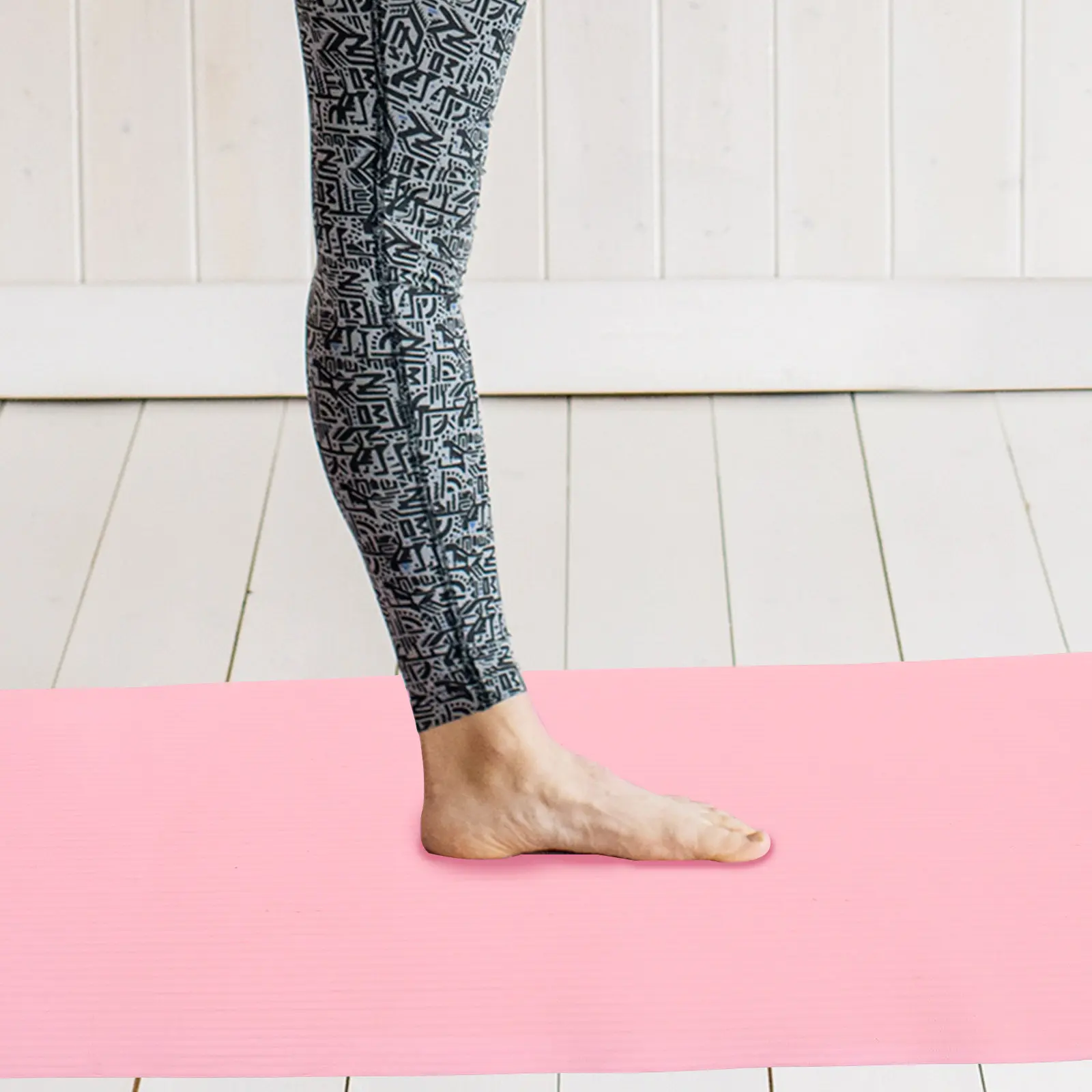 

Утолщенный нескользящий коврик для йоги 6 мм из материала TPE, идеальный для пилатеса, аэробики, растяжки и занятий на открытом воздухе