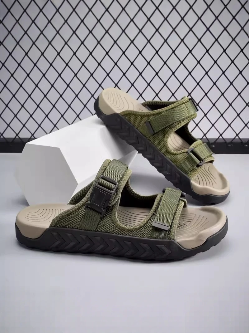 Men's Summer Outdoor Wear Anti-Slip Deodorant Water Proof No-Heel Wear-Resistant Sandals Beach Shoes Green Color Casual Trend