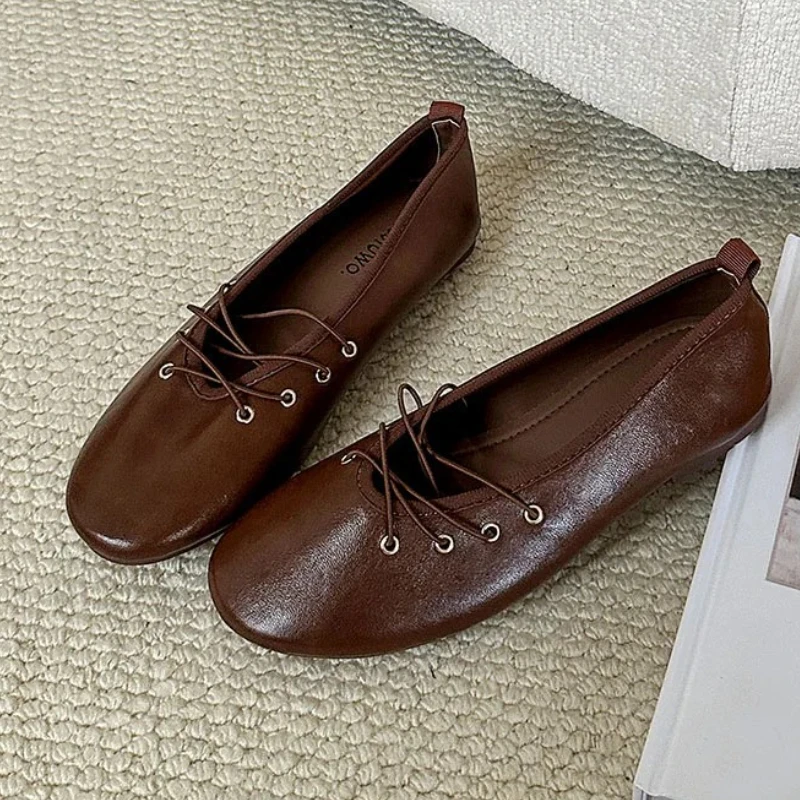

Модные балетки из мягкой кожи из искусственной кожи на шнуровке, женские лоферы, удобные осенние дизайнерские туфли с круглым носком, женские элегантные модельные туфли-лодочки