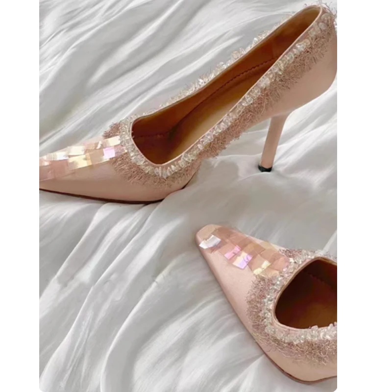 

Розовые атласные туфли-лодочки на шпильке с пайетками и стразами, с бахромой, на высоком каблуке, для женщин, лето 2026, для свадьбы, выпускного вечера, вечеринки