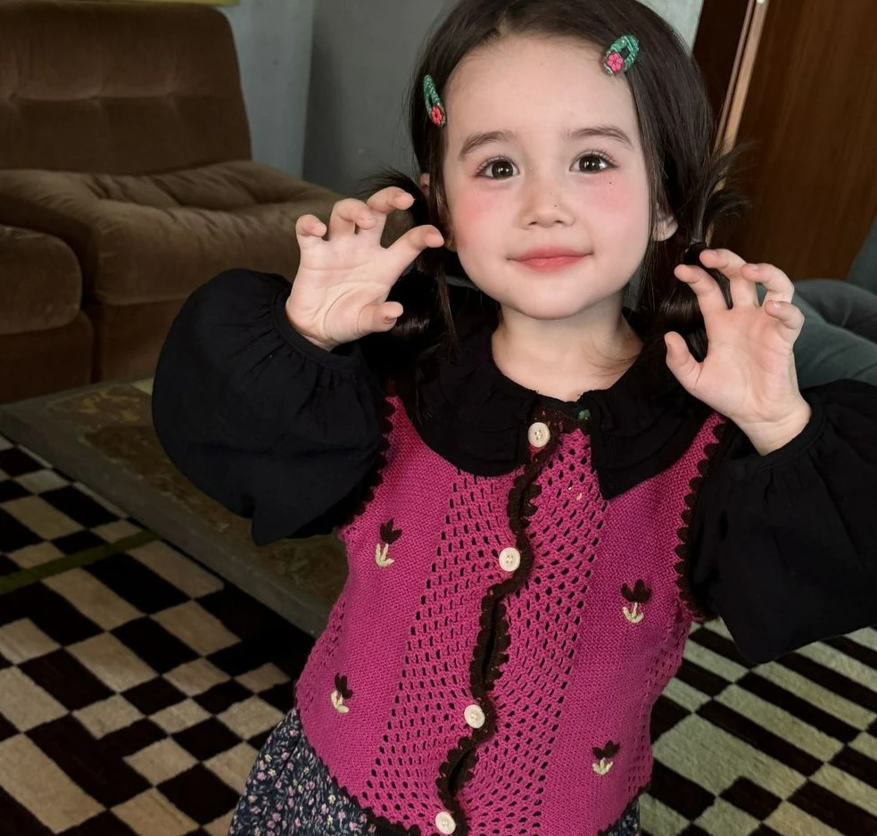 2026 Autumn New Children's Clothing Girls' Hollow Knitted Hook up Vest Sweet  Knitted Sweater