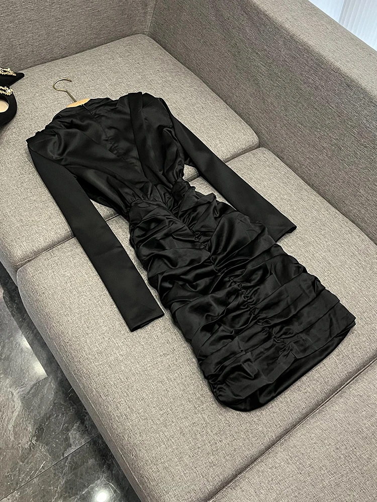 Elegant Women's High-Neck Short Black Dress Slim Fit Tummy Control Pleated Skirt City Commute Suitable Ladies Fashion Dress