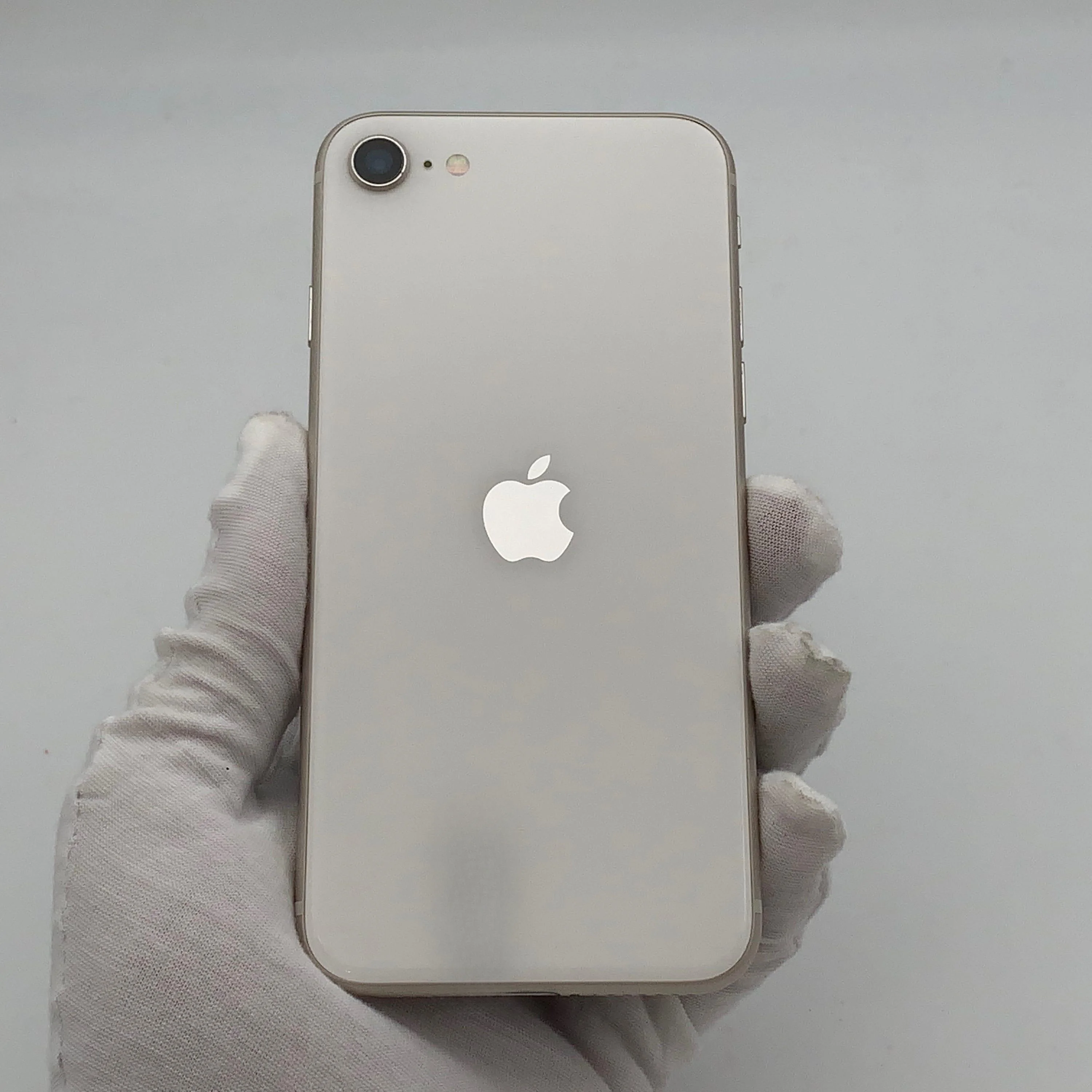 Apple iPhone SE 2022 الأصلي غير مقفول: 64/128/256GB ROM، 3GB RAM، iOS، A15 Bionic، شاشة 4.7 بوصة، كاميرا مفردة 12 ميجابكسل، 5G Ce