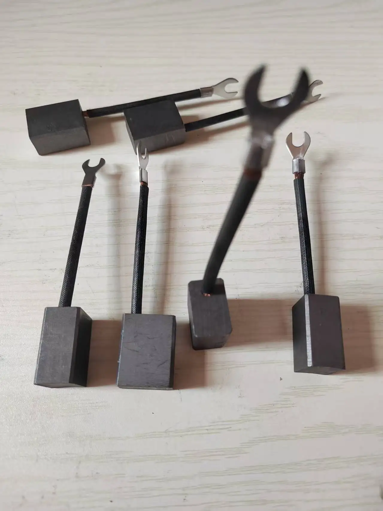 6PCS KJ201 forklift carbon brush, carbon brush holder, spring (walking 16 * 25 * 32) CPD10-30 Changyin, hang fork